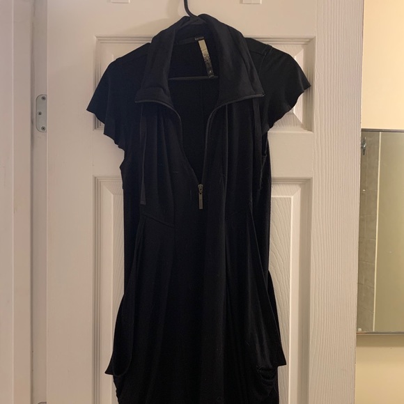 Kensie Flutter draped dress - Picture 3 of 4